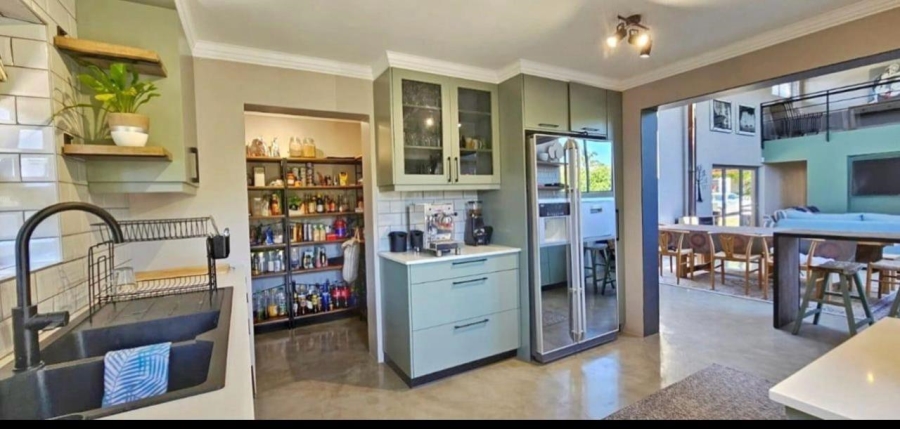 4 Bedroom Property for Sale in Wilderness Central Western Cape